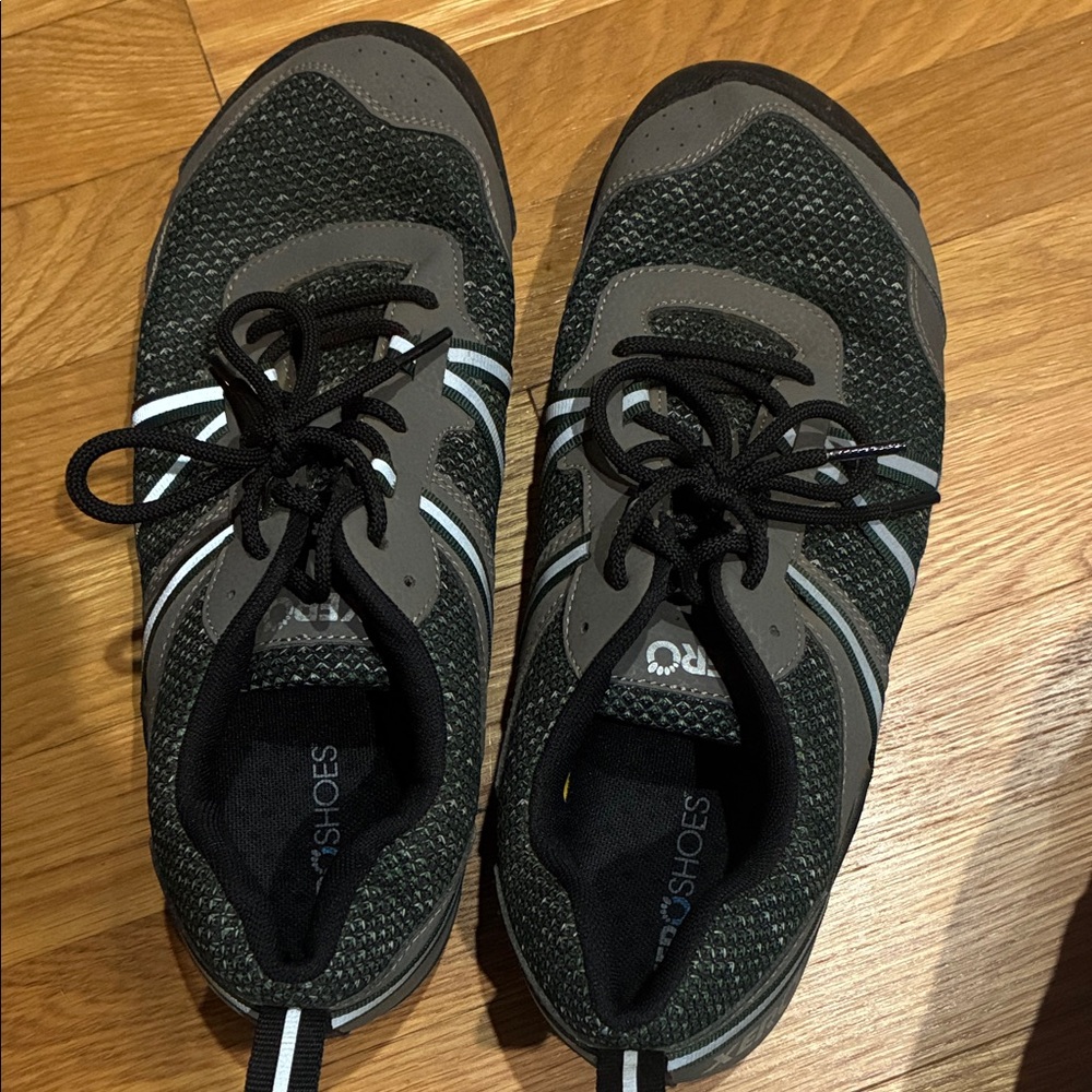 Men's Black and Gray Athletic Shoes by Pro Shoes